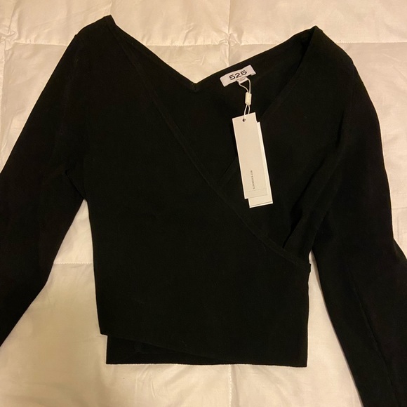 525 America BRAND NEW WITH TAGS Long sleeve wrap top - Picture 4 of 10